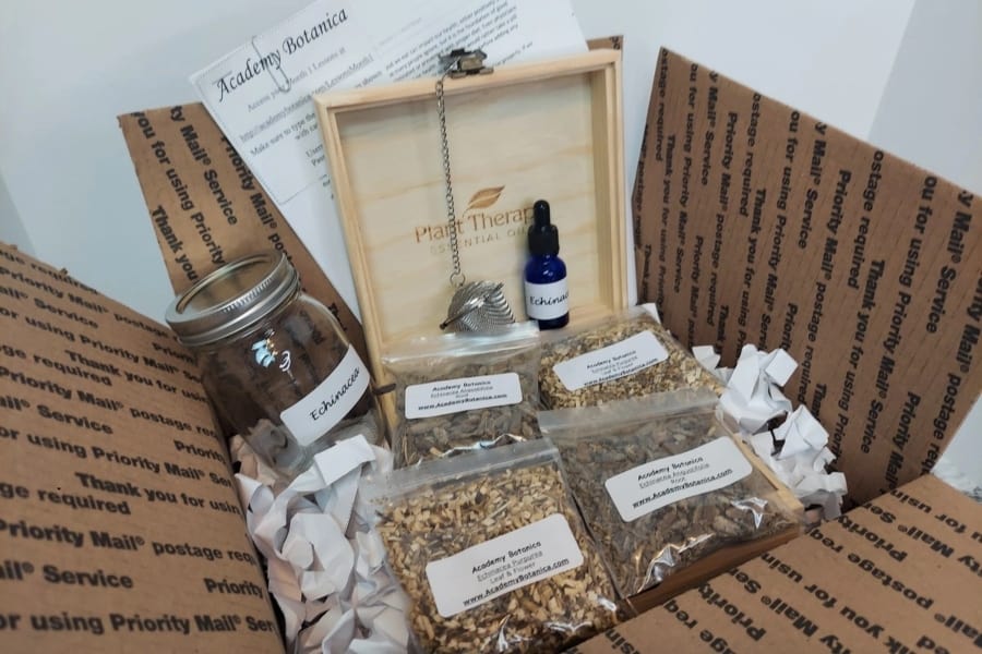 Academy Botanica monthly box