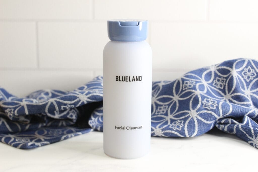 Blueland bottom for facial cleanser
