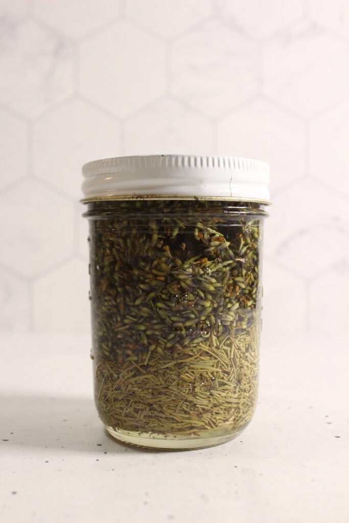 Eyelash Growth Serum infusing in the oil
