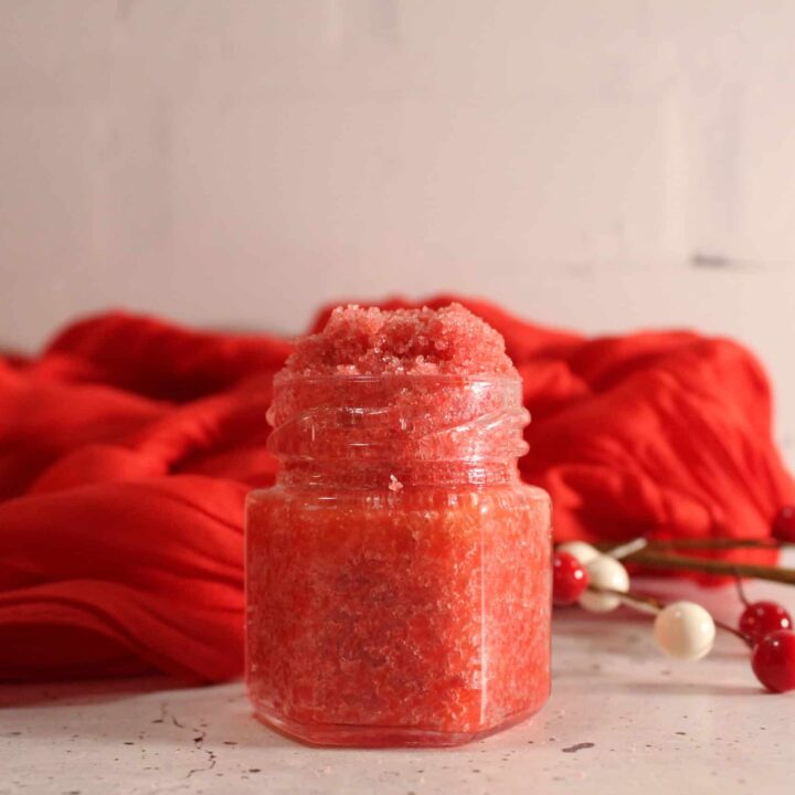 DIY Holiday Lip Scrub