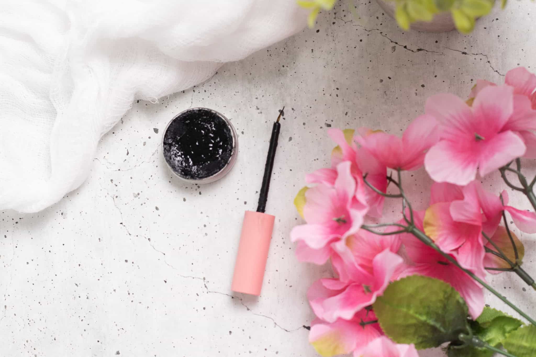 DIY Natural Eyeliner