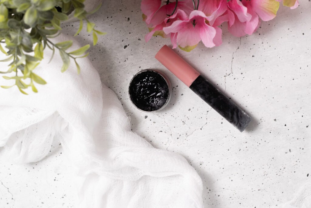 DIY Natural Eyeliner