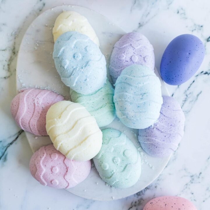 Easter egg bath bombs
