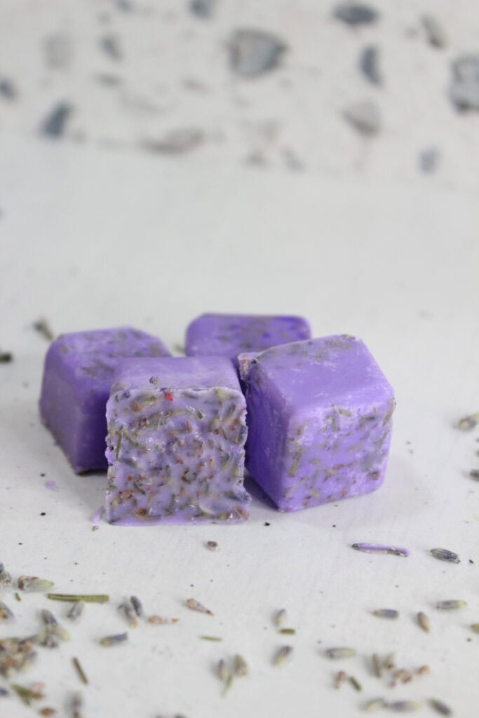 Lavender scented wax melts for aromatherapy and relaxation. Perfect for creating a calming atmospher.