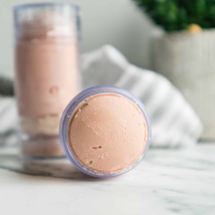 2 containers of DIY Tinted Sunscreen